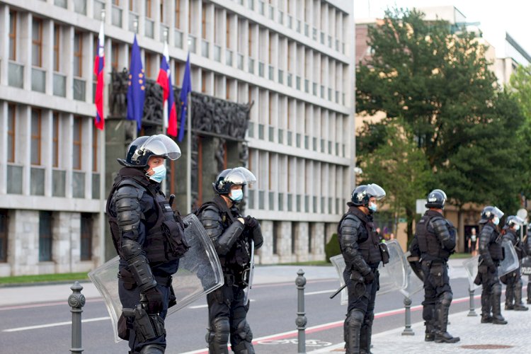 Izgredi na protestih v Ljubljani - sporočilo za javnost